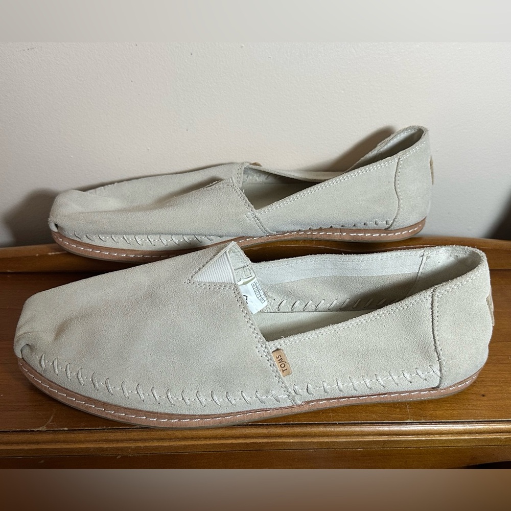 *SOLD* TOMS Womens 12 Suede Leather Beige Light Tan Flats Slip On Shoes Size 12